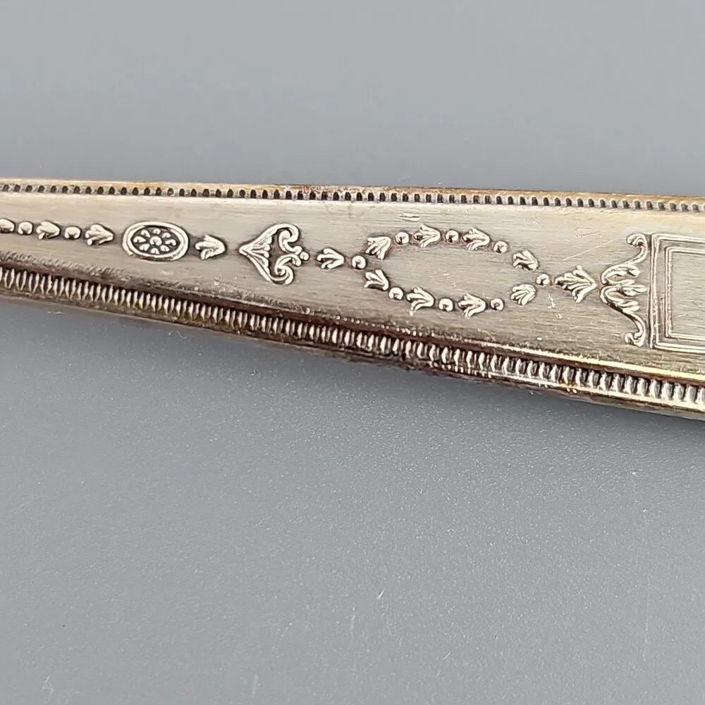 Vintage Set of 9 Oneida Community Teaspoons Plate Silverplate  Grosvenor Pattern